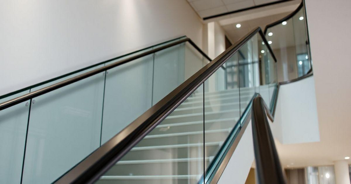 Guarda Corpo Escada de Vidro: Estilo e Segurança Guarda Corpo Escada de Vidro: Estilo e Segurança