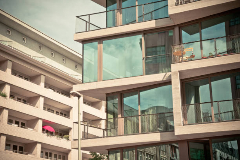 Envidraçamento de Varanda com Vidro Retrátil Preço Jardim Paulista - Envidraçamento de Varanda de Apartamento