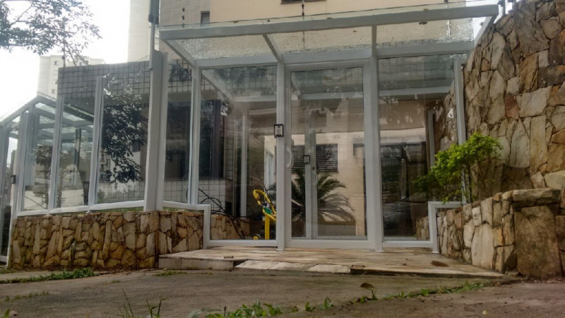 Fachada de Vidro Residencial Preços Vila Olimpia - Fachada de Varanda com Vidro