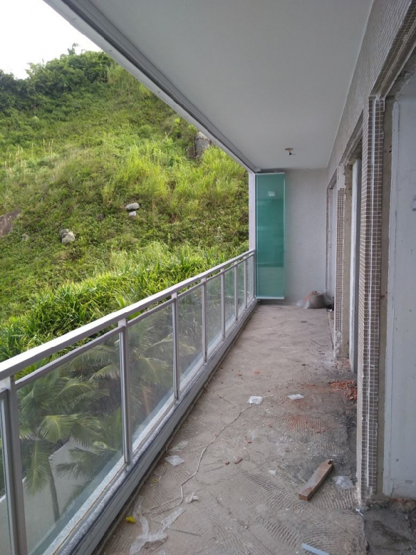 Fechamento de Fachada com Vidro  Bragança Paulista - Fechamento em Vidro Area Externa